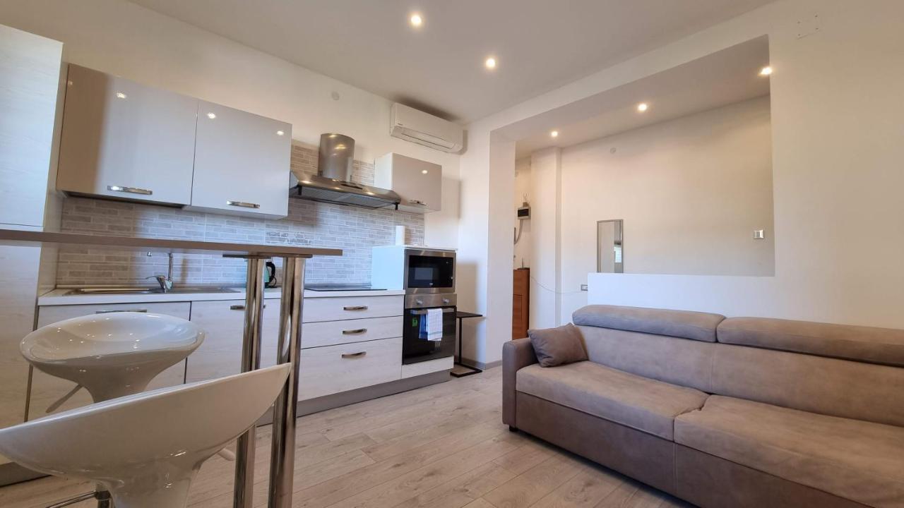 דירות טריאסטה Crispi 85 - Air Conditioner - Teatro Rossetti מראה חיצוני תמונה